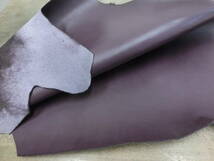 Z8　パープル　紫色　スムース　1,2ミリ　漉き済　ソフト軽くコシ有　最長部81×53㎝　革小物レザークラフト　ハンドメイド　手作り材料_画像4