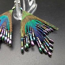 孔雀の羽カラー グラデーション 緑紫 ヴィンテージ フックピアス ビーズ装飾 大ぶり 存在感 メタリック ユニーク YNJ3_画像9