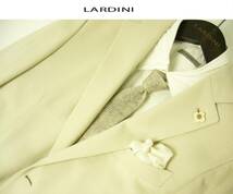 LARDINI ラルディーニ クラッシックとモダニズムの融合　/ 春夏の季節感を演出する清涼感のある生成り色のリネン１００％　ネクタイ_画像1