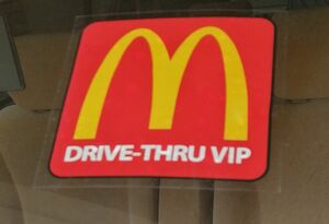 マクドナルド　ドライブスルー　VIP 　海外　車用　ステッカー　シール　非売品