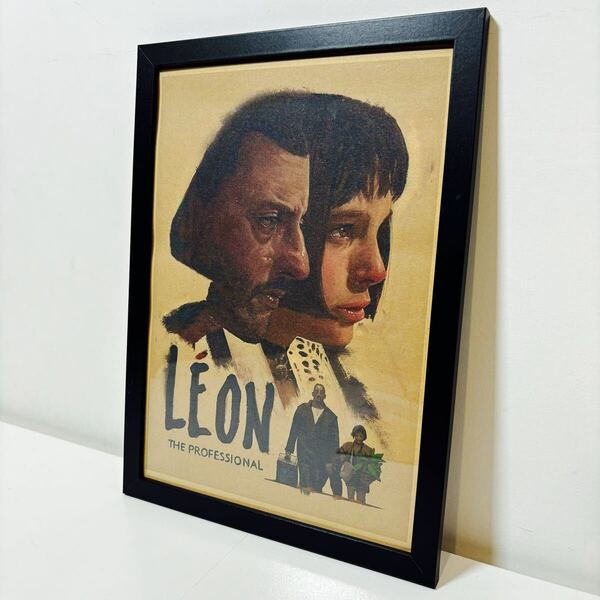 【黒額付きポスター】レオン LEON ジャン・レノ⑧(新品)