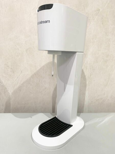 【本日限定価格】sodastream ソーダストリーム　ホワイト　炭酸水メーカー