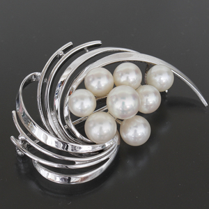  Mikimoto MIKIMOTO Akoya pearl 8 sphere brooch silver SV 11.8g lady's E1135