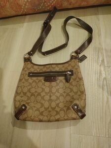 【used】COACH ショルダーバッグ ブラウン コーチ　タグあり、シリアルナンバーあり