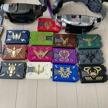 仮面ライダー龍騎 Vバックル DXブラックドラグバイザー ベノバイザー デストバイザー カードデッキ13種 アドベントカードなど大量セット_画像2