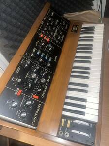 minimoog previous term Vintage analogue Synth 