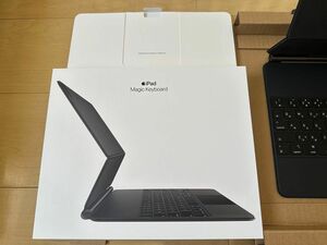 Apple Magic Keyboard (12.9インチiPadPro - 第5世代) - 日本語 黒 MJQK3J/A 中古品