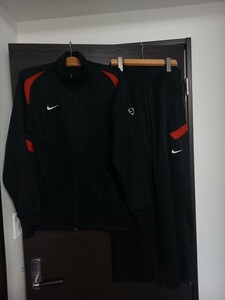 良品　NIKE ナイキ　ジャージ　フットボール　トラック　ジャケット　パンツ セットアップ 黒 赤 ブルズカラー 上下売り　サイズL　90s 00s