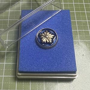 * asahi day chapter badge blue the 7 treasures [ free shipping ] Showa era. period thing 