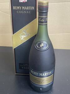 【送料無料】【未開栓】 箱付き REMY MARTIN レミーマルタン VSOP COGNAC 700ml 40度 コニャック 古酒