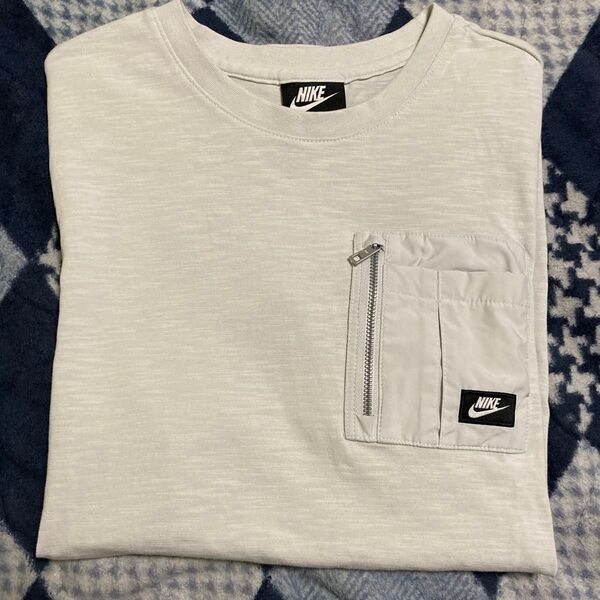 ナイキ Tシャツ ポケT