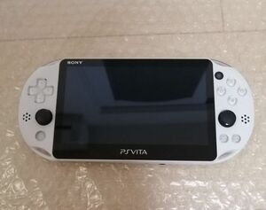 PlayStation PSVITA　グレイシャーホワイトPCH-2000 ZA22 Wi-Fiモデル