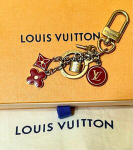 LOUIS VUITTON ルイヴィトン ポルトクレ パンピーユ キーリング キーホルダー バッグチャーム