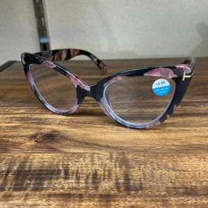 眼鏡 メガネ　ブルーライトカット　+3.50 度あり眼鏡　メガネ　キャッツアイフレーム
