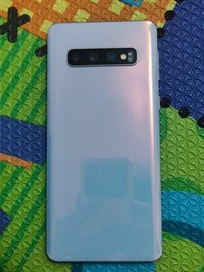 Samsung Galaxy S10 SIMフリー