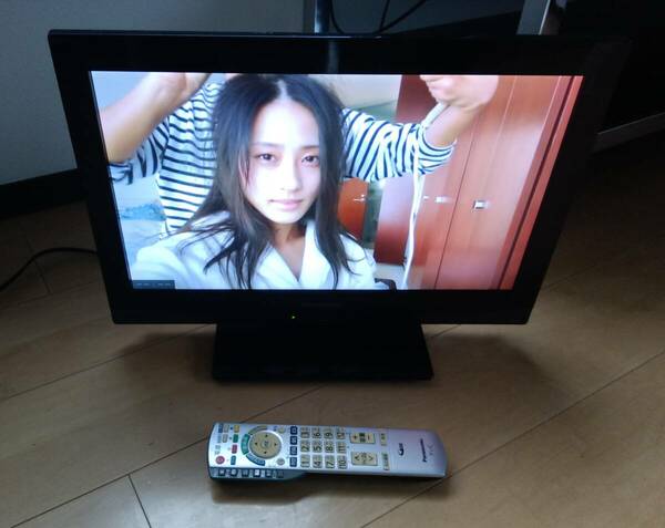 御【送料無料】液晶テレビ　Panasonicパナソニック　19型　2011年製