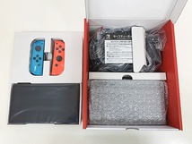 G-65-030 ☆未使用品☆Nintendo Switch ニンテンドー スイッチ 有機ELモデル ネオンブルー/ネオンレッド 本体 他店保証印あり_画像2