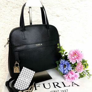 美品★FURLA フルラ 新型 パイパー 2WAY ショルダーバッグ ブラック S ハンドバッグ レザー ロゴ チャーム 南京錠