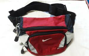  Nike belt bag 