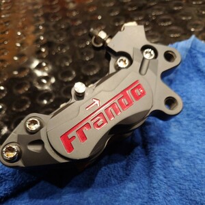 Frando 【F101】4POT CNC削り出し鍛造キャリパー 40mmピッチ 右側 グース 350 / 250 外し