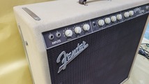 Fender　USA Vibro King / フェンダー バイブロキング ギターアンプ ソフトケース付き_画像3