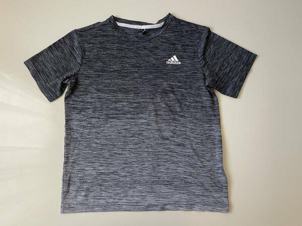 美品○adidas アディダス グラデーションTシャツ(160)