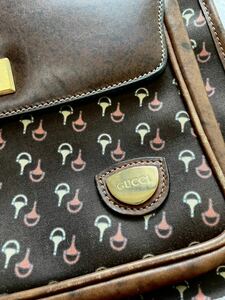 GUCCIグッチ　ショルダーバッグ　オールドグッチ　モノグラム 珍しい　ホースビット