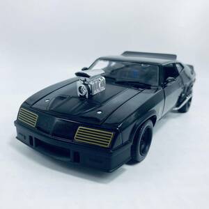 Last of the V8 Interceptors （1979） - 1973 Ford Falcon XB （1/24スケール 84051）