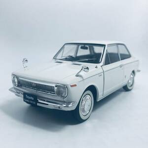NOREV 1/24 KE10 TOYOTA COROLLA 2-DOOR SEDAN 1100DX White Toyota Corolla domestic production famous car collection special scale 