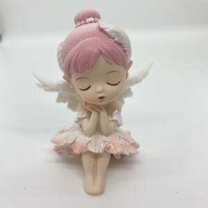 #9　眠る天使のミニチュアフィギュア　ピンク　置物