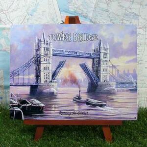 新品★インテリア雑貨★【ブリキ看板】Tower Bridge／タワー・ブリッジ　Raising At Sunset