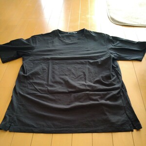 サイズＬ　ユニクロ黒のシンプルTシャツ！　＋J