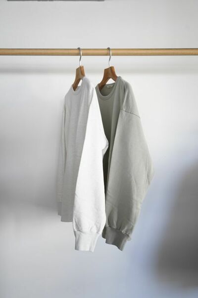 AURALEEオーラリー LIGHT FLOWY SWEAT P/O