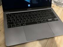 Apple MacBook Pro(13-inch,2020) A2251 Thunderbolt 3ポートx4 画面割れ ジャンク品 _画像3