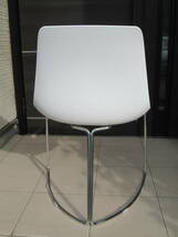 【ITALY製・Nichetto Ctinti・ホワイトチェア】oz4049 / lacollection / RAY-CHAIR / 1脚 / 展示処分品 / 直接引取り歓迎 _画像3