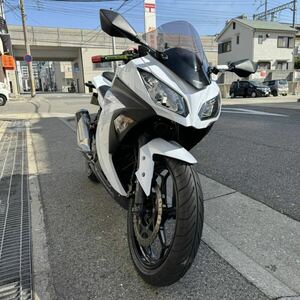 B0226　カワサキ kawasaki ニンジャ Ninja 車体 250cc バイク 普通自動二輪 ホワイト ツーリング 街乗り 