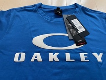 新品　OAKLEY オークリー Tシャツ 半袖 Mサイズ_画像2