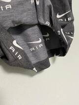 S 新品 ナイキ エア Tシャツ クロップド スリム ショート丈 ミニT 総柄 黒 ブラック へそ出し 半袖Tシャツ _画像5