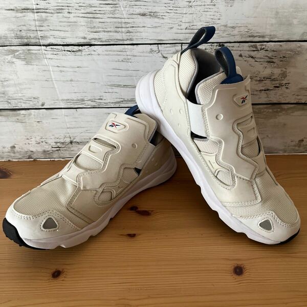 ◆美品◆Reebok FURYLITE 3レディーススニーカー　サイズ24.0