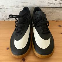 ◆極美品◆NIKE フットサル シューズ インドア 屋内用 ナイキ ブラバータ X 2 IC 844441-001 サイズ27.0_画像2