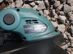 充電式草刈機　マキタ　makita　MUR141D　14.4V ナイロンコード式 ループハンドル　中古