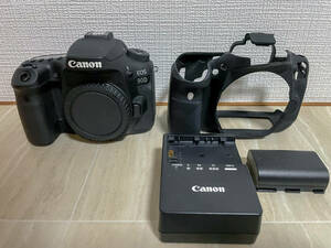 【美品】 Canon EOS 90D ボディ デジタル一眼カメラ キヤノン シリコンカバー