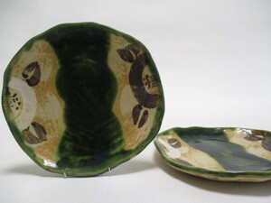 和陶器　織部　手描き椿　小皿　15ｃｍ 　２個　 銘々皿　プレート　取り皿　中皿