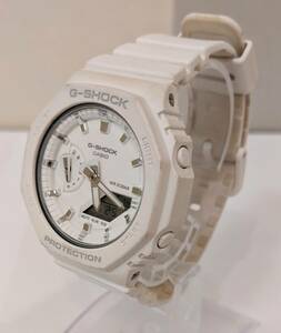 【11570】CASIO　カシオ　G-SHOCK　ジーショック　GMA-S2100　稼動品　ホワイト　腕時計　クオーツ　2針　カレンダー　服飾小物