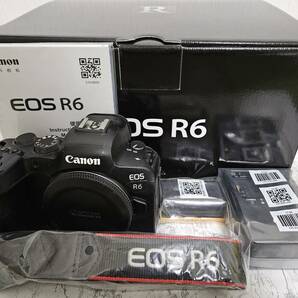 美品　CANON EOS R6 ボディ　元箱付き　保護ステッカー貼り付け