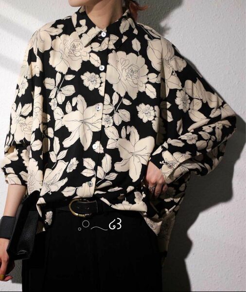 【完売品】〜antiqua〜レトロ花柄シャツ