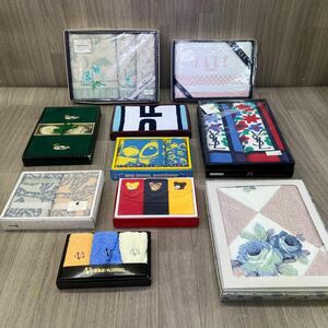 US240429 C-73 Yves Saint-Laurent ELLE VALENTINO DECOY etc. gift general merchandise face towel bath towel etc. box equipped unused storage goods 