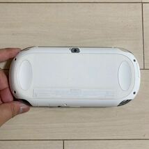 SONY PSVITA PCH-1100 AB02 本体 wifiモデル 初期化 動作品 プレイステーション ビータ ヴィータ プレステ PS ソニー 送料無料_画像3