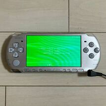 SONY PSP 本体 PSP-3000 箱 ACアダプター ケースl付き 美品 動作品 ソニー プレイステーション ポータブル プレステ PlayStation 送料無料_画像3