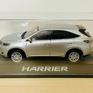 【非売品】ハリアー 模型 60系 トヨタ カラーサンプル ミニカー ミニチュア シルバー